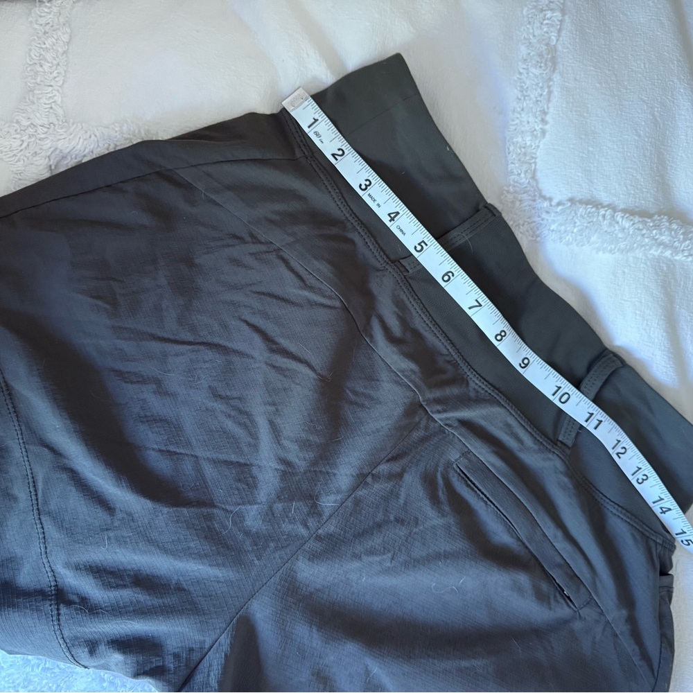 Athleta Trekkie North Short Womens - Olive - Picture 4 of 5